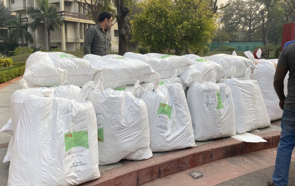 Khushbookhan_'s tweet photo. We dispatched approx 100 winter tents of 14x18 ft through the Turkiye embassy, New Delhi for the Earthquake survivors. More are on the way.

Hope they will get some relief from it ❤️

Keep supporting the cause &amp; follow 2nd tweet to contribute https://t.co/RYPZO1pjGg