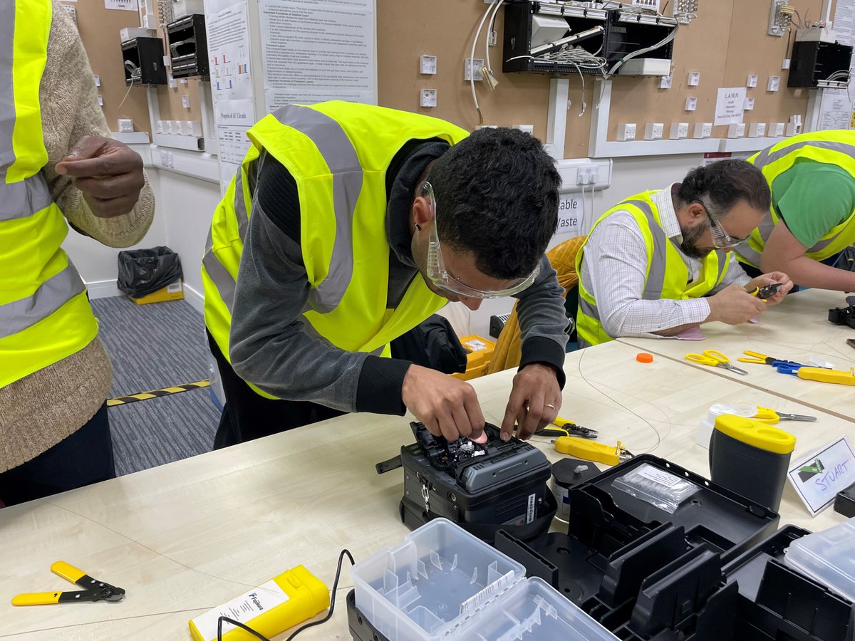 Aim2Learn's tweet image. Learn fibre splicing skills at train up as a #telecoms engineer with our hands on classroom courses