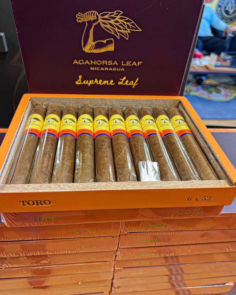 The_Maduro_Room's tweet photo. Aganorsa Supreme Leaf Toro is here! These are released once a year, AND for the first time this vitola is round instead of box pressed. #cigars maduroroom #supremeleaf #limitededition https://t.co/lQQQC1zaQD