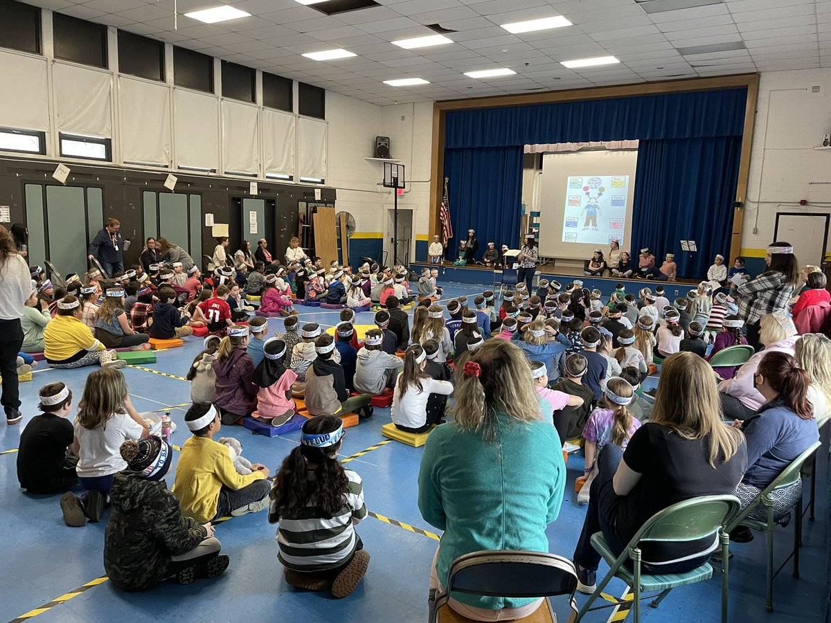 Our first school 🏫 wide assembly of 2️⃣0️⃣2️⃣3️⃣We’re celebrating #sharkpride 🦈 and learning a new school song 🎵 written by our music 🎼teacher Mrs. Mosher! #togetherweshine ✨
