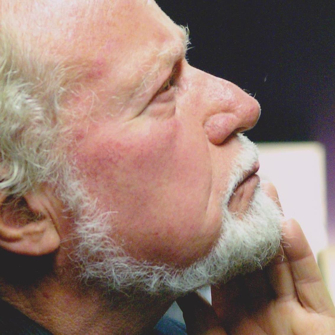 EmilioTargia's tweet photo. #lallo Ciao, #giancarloilari. Anima grande di #parma. I tuoi occhi, la tua voce. Le tue parole, la tua luce. I tuoi racconti, il tuo teatro, la tua integrita’. Roba che resta. Per sempre Grazie ❤️ @TeatroDueParma https://t.co/44886qbQKw