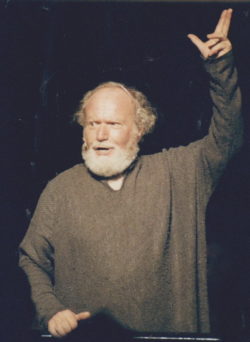 EmilioTargia's tweet photo. #lallo Ciao, #giancarloilari. Anima grande di #parma. I tuoi occhi, la tua voce. Le tue parole, la tua luce. I tuoi racconti, il tuo teatro, la tua integrita’. Roba che resta. Per sempre Grazie ❤️ @TeatroDueParma https://t.co/44886qbQKw