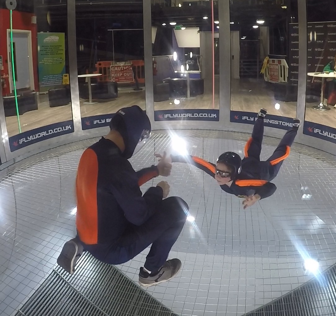 learn_skydiving's tweet photo. Vikki #indoorskydiving in Basingstoke before learning to #skydive in Florida on her #aff #skydiving course with https://t.co/ApqYFrpt9L https://t.co/7l4L7e16zy