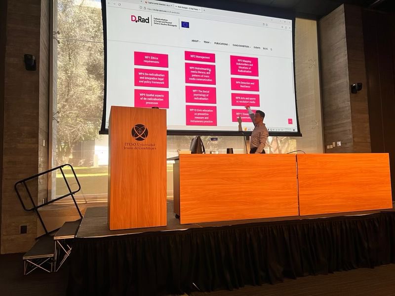 DRadProject's tweet photo. Prof. Korkut Umut made a presentation & had a talk with discussion at @ITESO #Guadalajara about #DRadproject & #Volpower mainly concentrating on the working packages & their context. The discussion also included talks about the importance of the projects #deradicalisation #DRad https://t.co/aXxqZh6m3Y