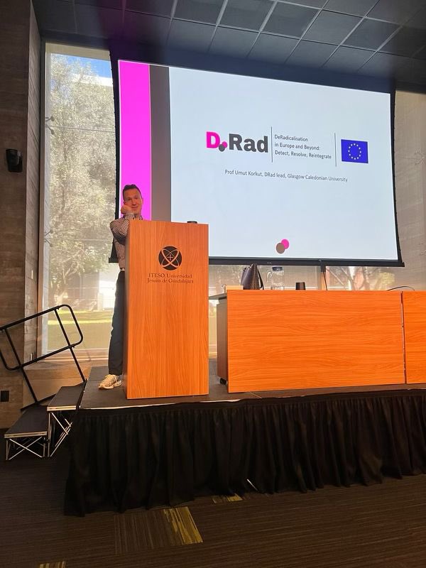 DRadProject's tweet photo. Prof. Korkut Umut made a presentation & had a talk with discussion at @ITESO #Guadalajara about #DRadproject & #Volpower mainly concentrating on the working packages & their context. The discussion also included talks about the importance of the projects #deradicalisation #DRad https://t.co/aXxqZh6m3Y