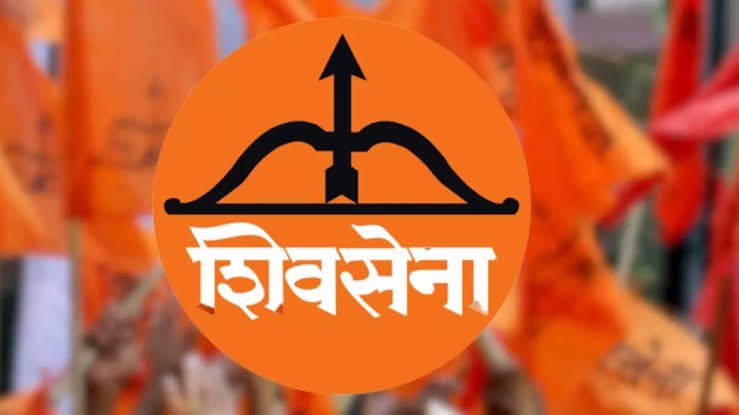 Sanjeev859367's tweet photo. उद्धव ठाकरे को बहुत बड़ा झटका
शिंदे गुट का नाम होगा शिवसेना.. चुनाव आयोग का आदेश- 'शिवसेना का सिंबल "🏹 "और नाम शिंदे गुट को दिया जाएगा'
#ElectionCommission का निर्णय।
गदारो के साथ यहीं होना चाहिए बीजेपी के साथ गदारी किया था
😁😅🥵
#ShivSena 
#EknathShinde
#UddhavThackeray https://t.co/DPNRIUy4uf