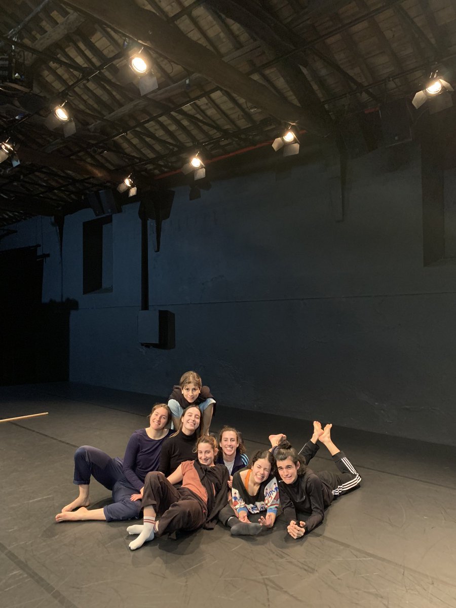 CieAdequate's tweet photo. Première Semaine de résidence pour ONDAS, création entre chant,danse et musique ancienne pour Kale Compania avec le soutien de @la_manufcdcn et @MalandainBallet / festival Regards croisés 2023 🔥 🔥 #danse #chant #musiqueancienne #kalecompania https://t.co/W22xNENcn4