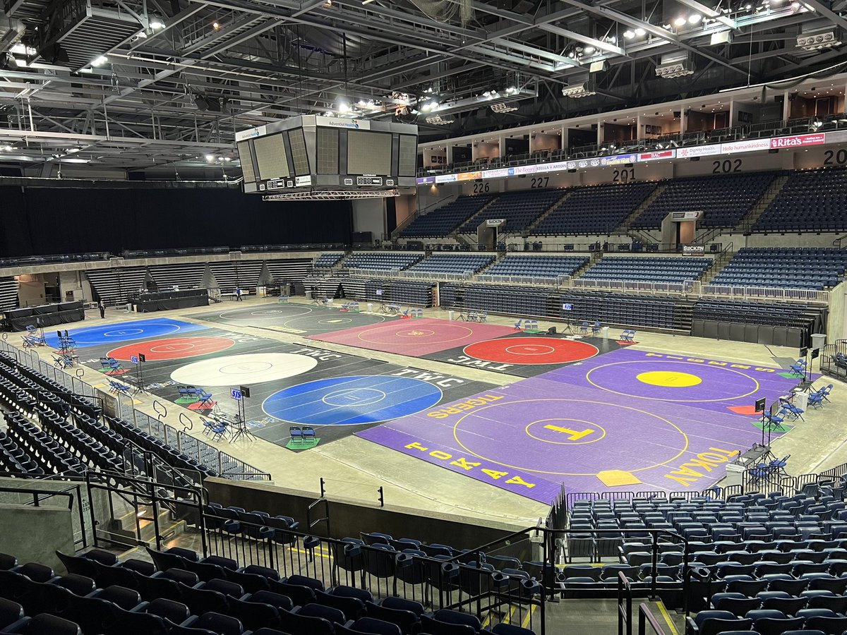 cifsjs's tweet photo. SJS Masters Wrestling! The calm before the storm. https://t.co/23Pr4racMj