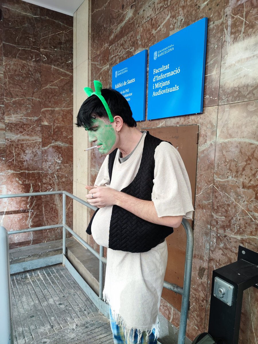 Joder hermano no sabía que Shrek 4 fue tan mal... Todo mi apoyo hermano. <a href="/herreroo_12/">Alex Herrero</a>