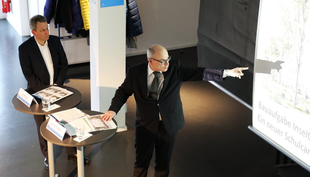 Großzügige Lernlandschaften &amp; weitläufiger Pausenhof: Für 80 Mio. Euro planen Schulbehörde und <a href="/Bildungsbau/">Schulbau Hamburg & Gebäudemanagement Hamburg</a> den neuen „InselCampus“ in Wilhelmsburg. Er ermöglicht als Langformschule mehrere Bildungswege &amp; Schulabschlüsse von der Vorschule bis zum Abitur:👉 t1p.de/va9m5