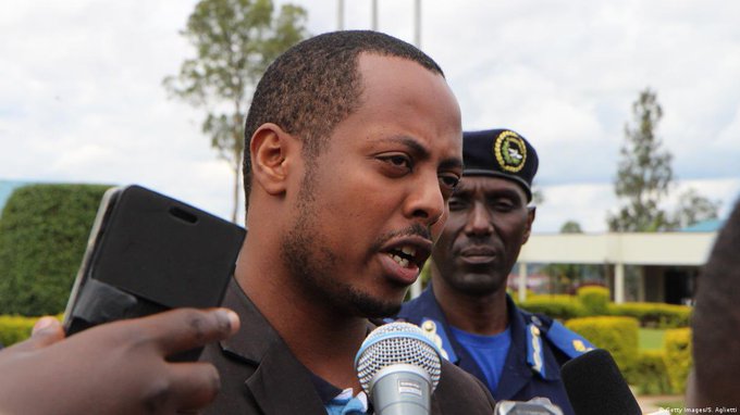 Kizito Mihigo, Inuma y'amahoro, komeza uruhukire mu mahoro. Uretse ba kabyinira mbetezi basingiza ingoma y'umwijima <a href="/UrugwiroVillage/">Presidency | Rwanda</a> , abandi twiteguye kusa ikivi watangiye. Udusabire, kdi udutahirize abahowe uko bavutse, ibitekerezo byabo ati hobe, Nyamunsi iminsi iramwugarije!