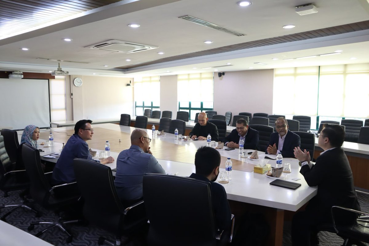 MIROS (@mirosroadsafety) on Twitter photo .<a href="/myTMgroup/">TM Group</a> making a courtesy call on Prof. <a href="/Wongsv/">Wong, Shaw Voon</a> to discuss joint strategies towards saving lives! Looking forward to enhancing post-crash management. .<a href="/myTMgroup/">TM Group</a> making a courtesy call on Prof. <a href="/Wongsv/">Wong, Shaw Voon</a> to discuss joint strategies towards saving lives! Looking forward to enhancing post-crash management.