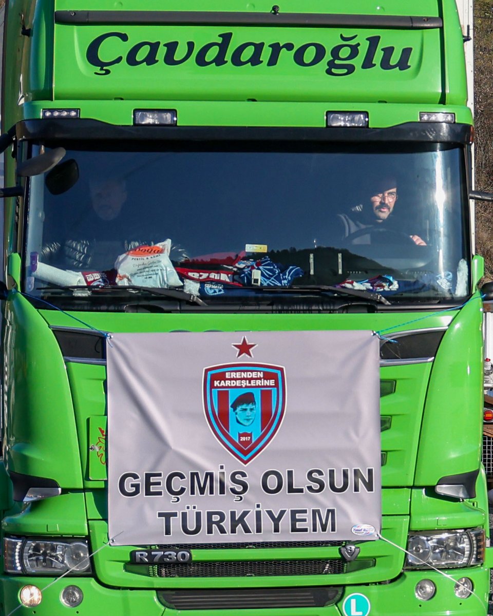 Trabzonspor's tweet photo. Eren'den kardeşlerine!

Taraftar gruplarımızın çağrısı üzerine Basel maçı öncesi stadyuma getirilen oyuncaklar, afet bölgesindeki çocuklarımıza ulaştırılmak üzere yola çıktı.

🔗 https://t.co/zUIuXEDtEI https://t.co/GeZp1AOoTm