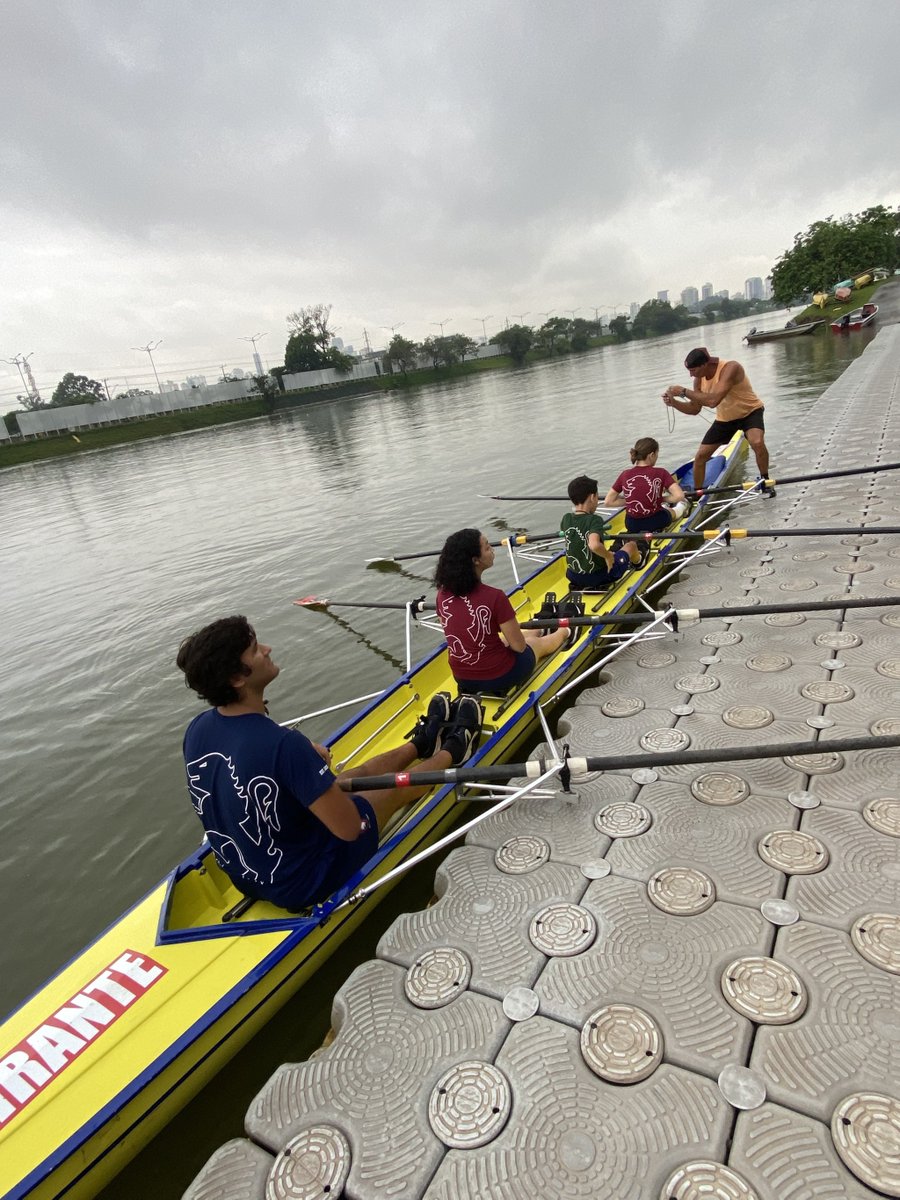 StPaulsSchoolSP's tweet photo. The St. Paul's Rowing Club has made a start with pupils learning essential skills.
#stpaulsschoolsp #bepaulean https://t.co/DK8Tlb0DfJ