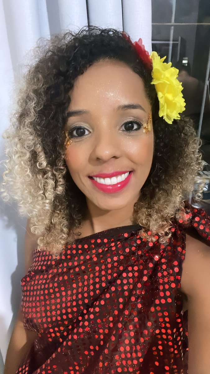 CarineAssuncao's tweet photo. Homenagem a Gal Costa! #Salvador #Carnaval https://t.co/QdL6qnWTo2