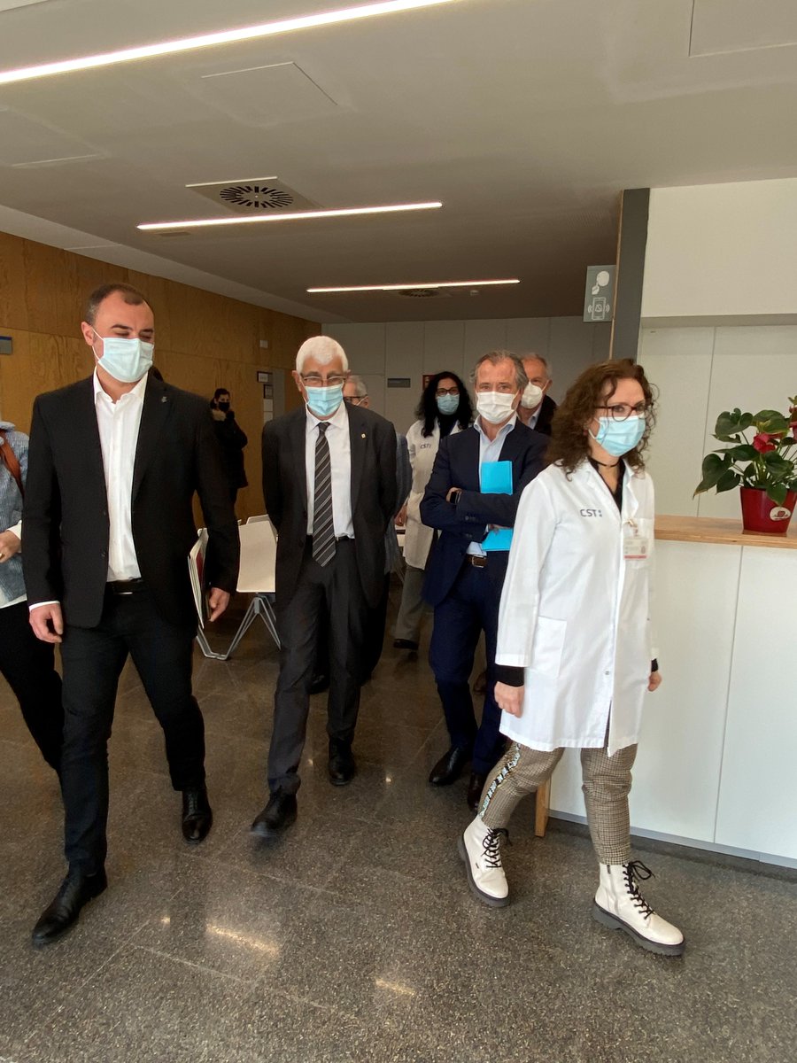 CSTerrassa's tweet photo. 📢 El conseller de Salut @manelbalcells
visita el #CAPCanRoca i l'#HospitaldeTerrassa i anuncia la construcció de 3 nous equipaments per #Terrassa i que l'atenció especialitzada del CAP Can Roca passa al #CST
Llegeix la notícia ➡️https://t.co/cq2x4QRvVY
@salutcat
@ajterrassa https://t.co/4VWRO6LJ2z