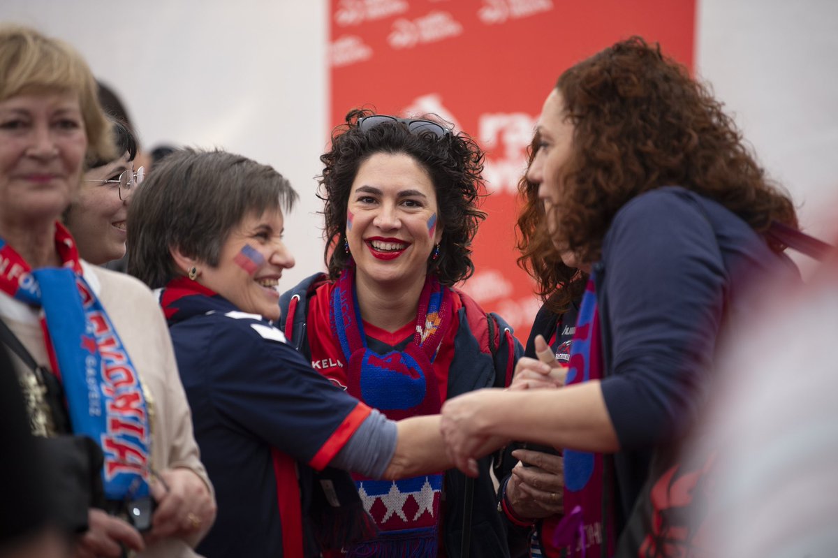 Toca reponer fuerzas. Habéis estado increíbles 🙌🏽

Nos vemos esta tarde, baskonistas 🔵🔴

#SutanBKN 🔥