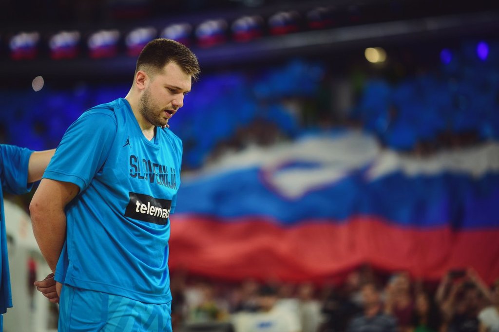 LukaUpdates's tweet photo. We, Slovenian Luka fans are not like let's say American LeBron or Steph fans. 
We are driven by pure pride...
Pride in our Slovenian sportsmen in general is hard to describe to an American. And Luka is simply the biggest pride of our little country right now. https://t.co/wCG4eGhfNH
