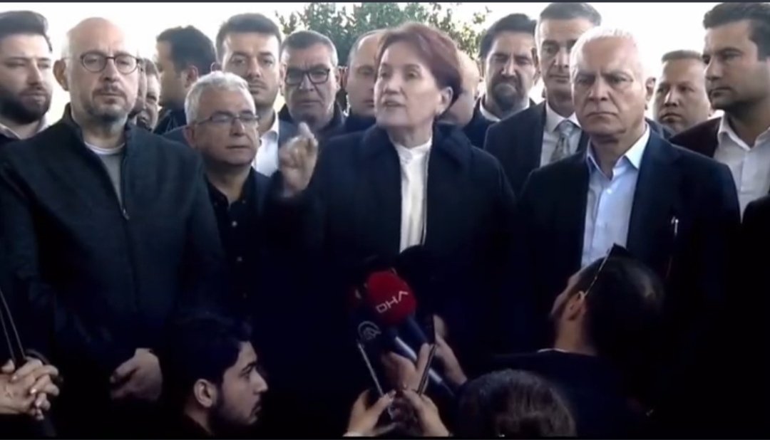 📌Meral Akşener: 📍'Tek adam sisteminin getirdiği organizasyon bozukluklarının hesabını soracağız. 📍Arama kurtarma çalışmalarına devam edilmeli. Tek bir canın kurtarılması için her kapıyı çalarım, gerekirse kırmak kaydıyla çalarım.' @meral_aksener @UGUR__POYRAZ