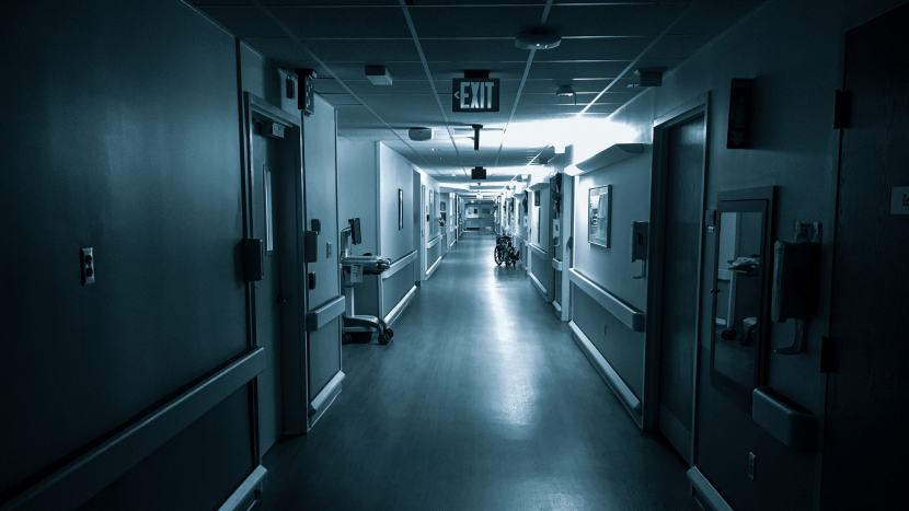 « La semaine dernière encore, un patient dément a voulu lever la main sur moi». Violences contre les #soignants : Louise Llavori a rencontré le personnel des hôpitaux qui dénonce un manque de moyens⬇️
cuej.info/web-en-continu…
📸Sandy Torchon - Pexels