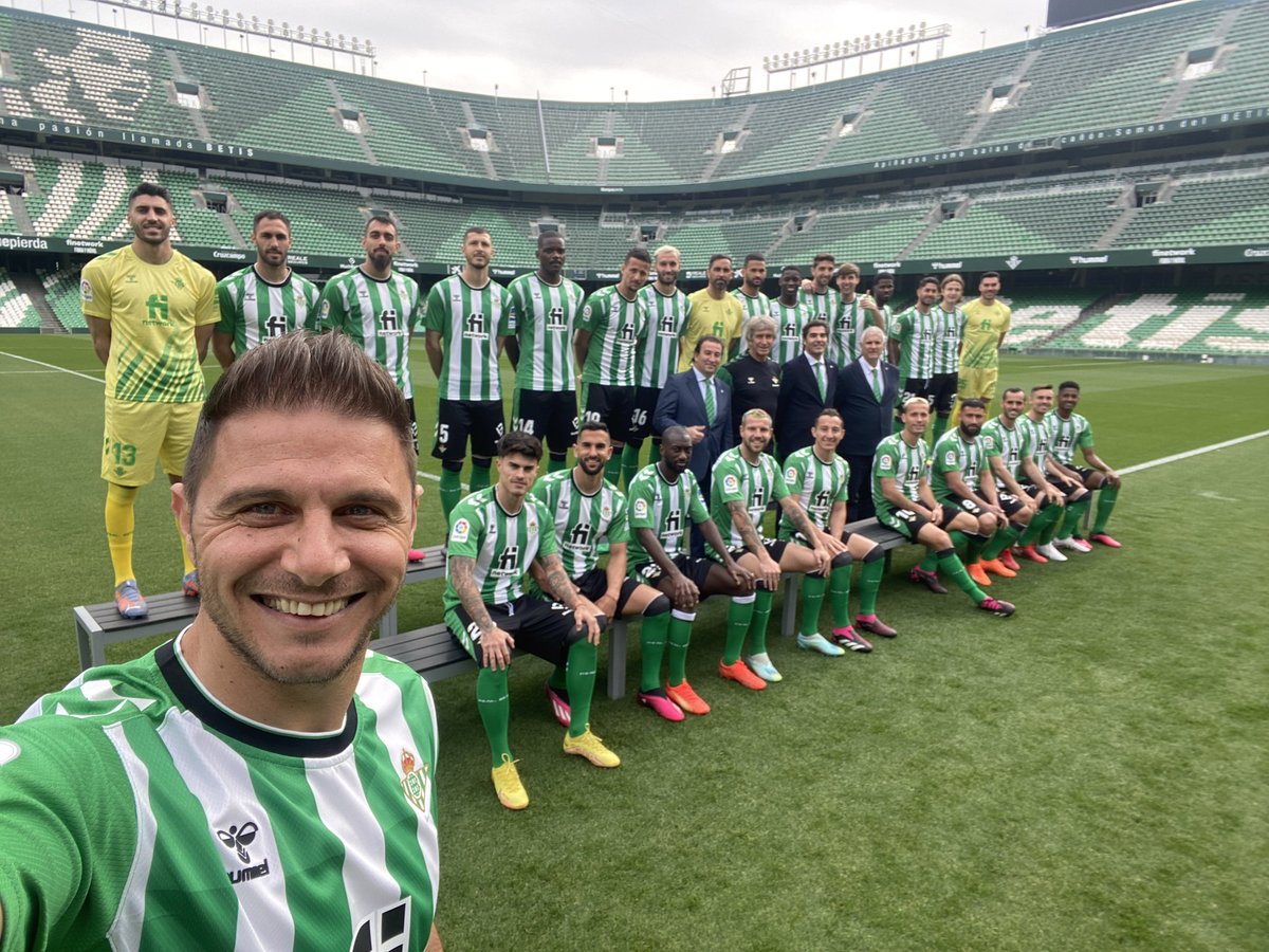RealBetis's tweet photo. 🤳😀📸

La foto. https://t.co/TjYF2RnS2v