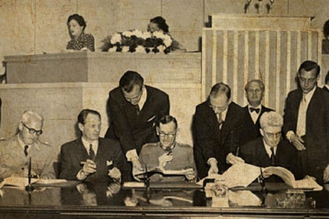 MinComNacional's tweet photo. A 57 años del Acuerdo de Ginebra, Venezuela reafirma su derecho soberano sobre el Esequibo.

#Elezequiboesdevenezuela https://t.co/y6p0tLXIsF