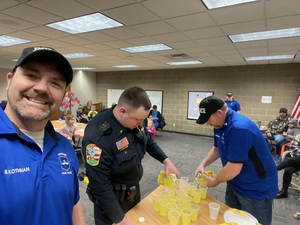 CityFoleyMN's tweet photo. Special thanks to the Foley PD and @BentonMNSheriff  for hosting Fun with Police night! 😍🚓💙 #FoleyMN #FoleyPD https://t.co/MxvB1muVaU