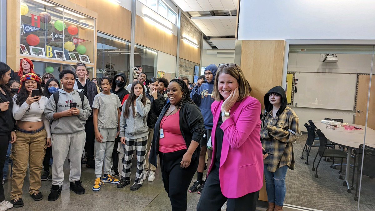 Annette Sweeney tweet media