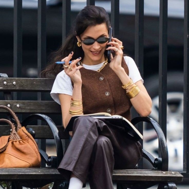 PopSugarRP's tweet photo. #PopSugarRP • 𝖯͟𝖺͟𝗉͟𝖺͟𝗋͟𝖺͟𝗓͟𝗓͟𝗂͟  📸
ㅤ
𝗣𝗲𝗿𝘀𝗲́𝗳𝗼𝗻𝗲 𝗩𝗮𝘂𝘀𝘀𝗲𝗿 (@ByGalletitas) spotted today at Central Park in New York City. https://t.co/He6wWFAnqH