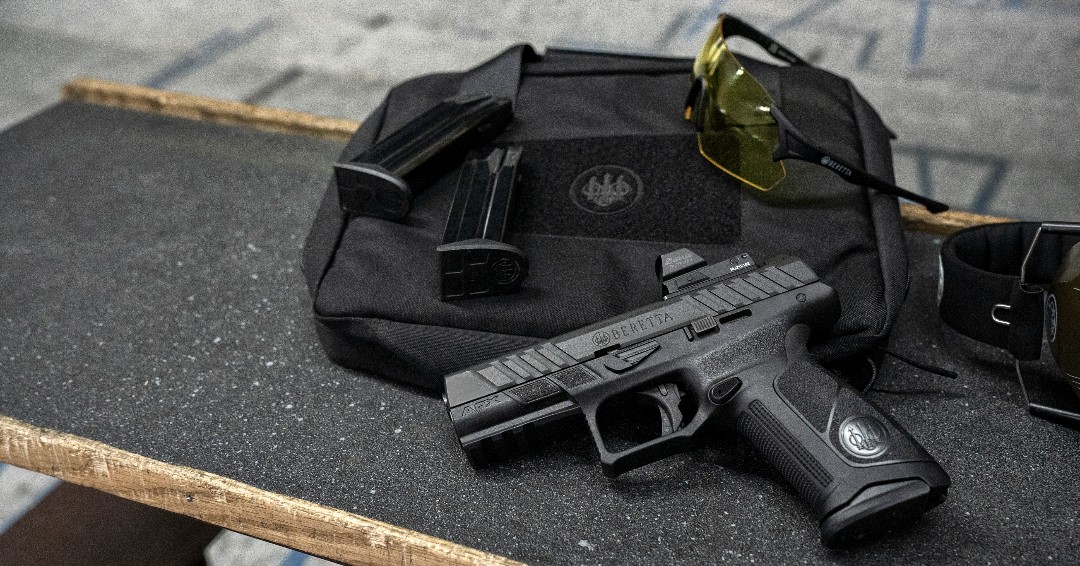 It's Friday, are you ready to hit the range this weekend? 

#Beretta #APXA1 #FormFunctionFortitude #GearUp #RangeDay
