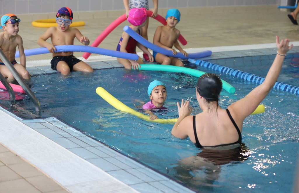 3.000 niños han aprendido a nadar con el Programa de la Diputación.

Las cinco piscinas cubiertas de la provincia, Tordesillas, Tudela de Duero, Peñafiel, Íscar y Medina de Rioseco reúnen esta actividad educativa con nueve años y una excelente acogida.

diputaciondevalladolid.es/web/comunicaci…