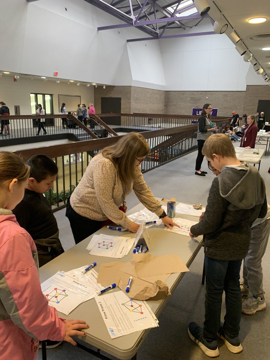 Thank you to Patton’s Teacher Cadets and BCPS math instructional coaches for hosting a math festival for Liberty Middle 6th grade! @saindt @PattonHigh @lms_knights @BurkeCoSchools #allinBCPS #ignitelearningBCPS