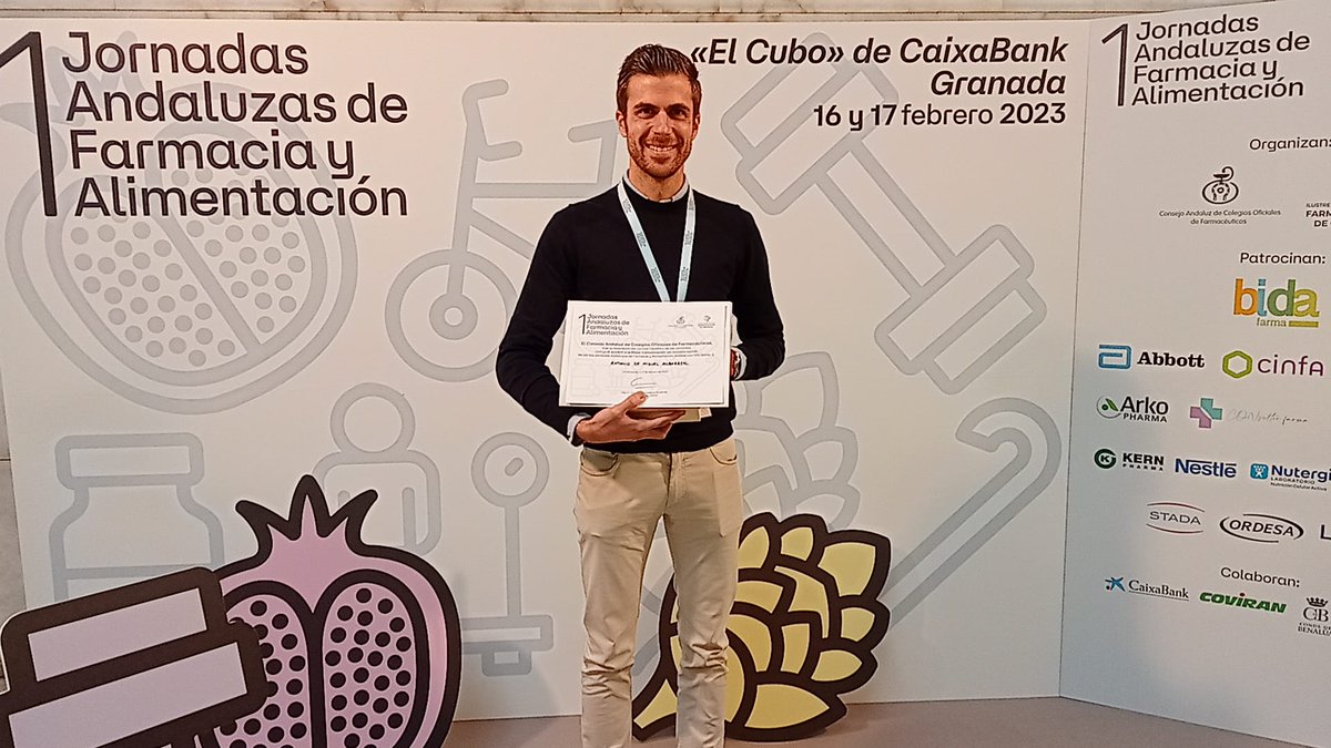 CACOF_'s tweet photo. Cerramos nuestras Jornadas Andaluzas de #Farmacia y #Alimentación con la entrega del premio y accésit a las mejores comunicaciones presentadas y foto de clausura con los vocales de Alimentación de Farmacia. ¡Gracias a todos los compañeros #farmacéuticos asistentes a #JAFA2023! 👏 https://t.co/GBMsgUigGu