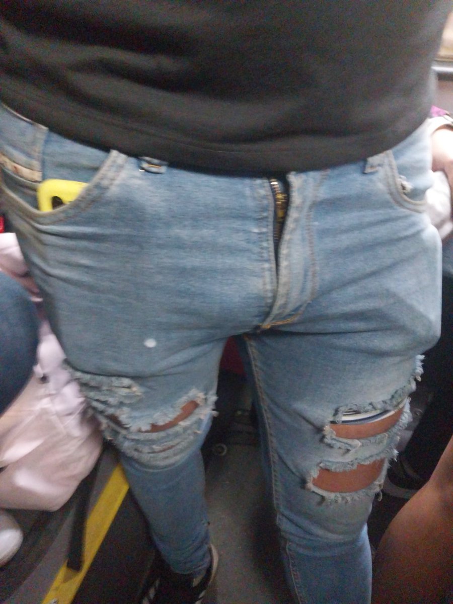 JosealejoHerna2's tweet photo. Transmilenio https://t.co/N0hSBSRq1h