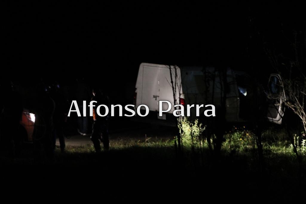 alfapc10's tweet photo. Localizan sin vida a la señora Sara Hilda , su cuerpo fue encontrado durante la madrugada bajo un puente en camino que comunica a #Chiltoyac y #ElTronconal. Personal de @FGE_Veracruz y Escuadrón Nacional de Rescate realizaron los trabajos. Habría dos detenidos. @VialidadXalapa https://t.co/kum1Xiiw9A