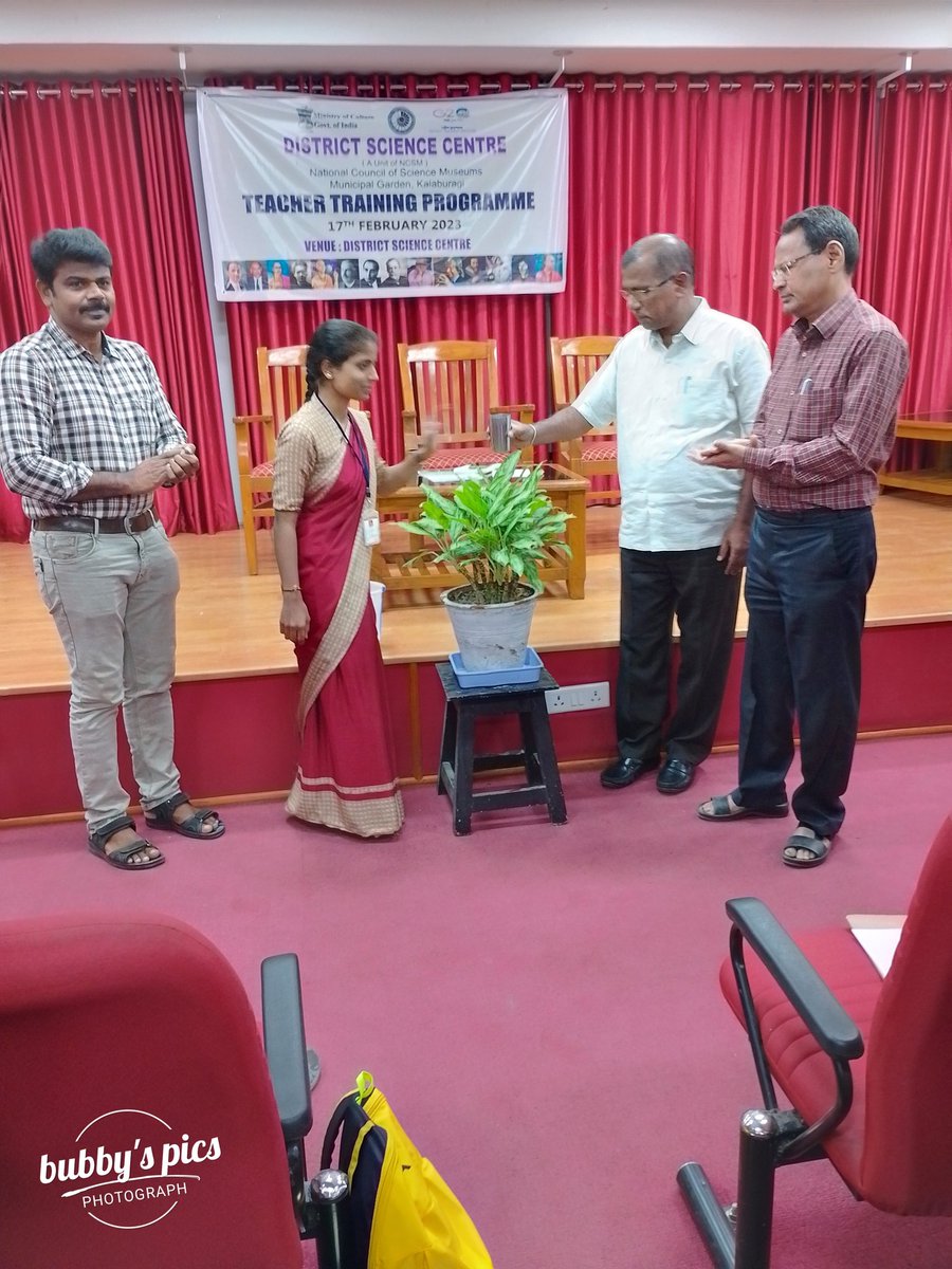 474Kodla's tweet photo. DAY WELL SPENT @ DISTRICT SCIENCE CENTRE KALABURAGI THE WORKSHOP GAVE SO MUCH OF KNOWLEDGE AND IDEAS ABOUT HOW TO PREPARE TLM'S BEFORE ENTERING INTO THE CLASSROOM
#science
#modelmakingworkshop
#kreis
#karnatakaswd
@ncsmgoi @dscgulbarga
@Captain_Mani72 @SWDGok
@VigyanPrasar https://t.co/lmhMgEgEJx