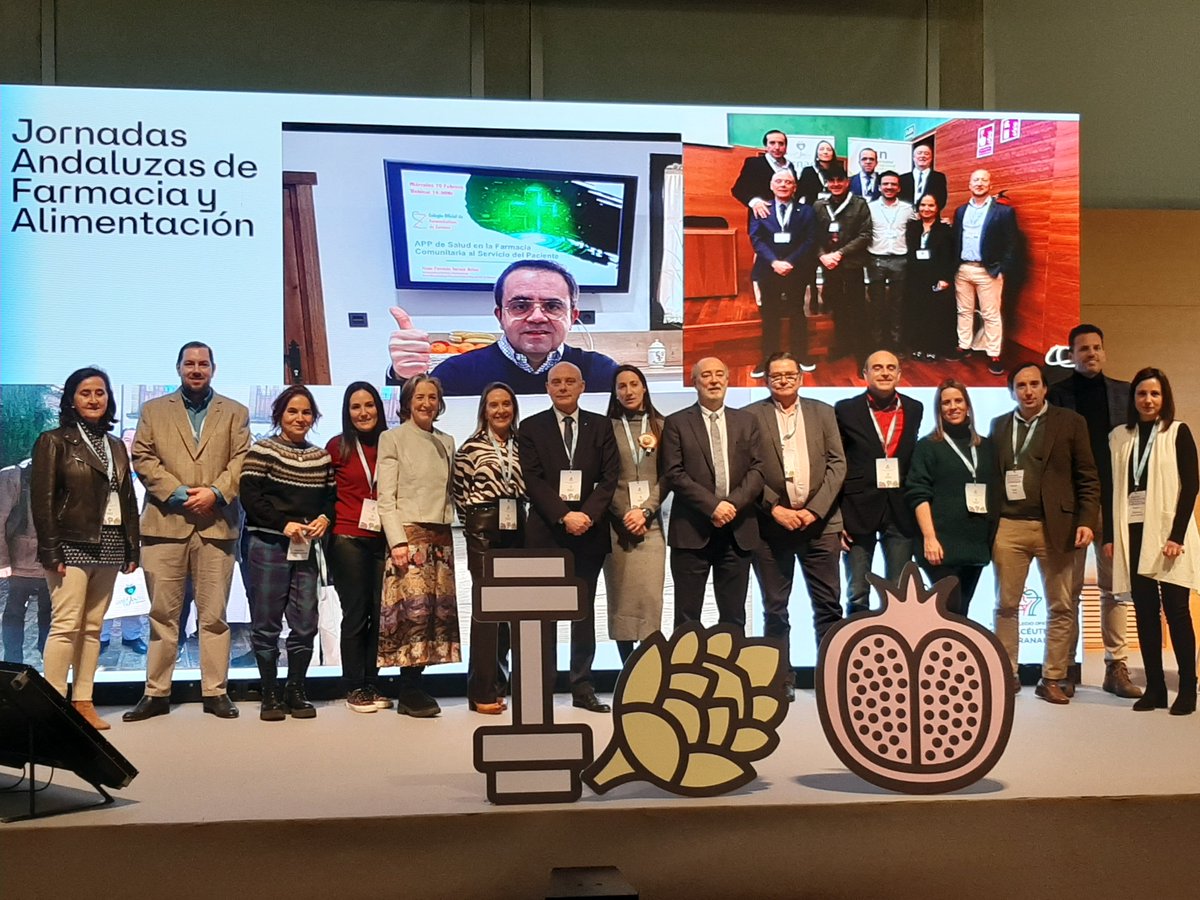 CACOF_'s tweet photo. Cerramos nuestras Jornadas Andaluzas de #Farmacia y #Alimentación con la entrega del premio y accésit a las mejores comunicaciones presentadas y foto de clausura con los vocales de Alimentación de Farmacia. ¡Gracias a todos los compañeros #farmacéuticos asistentes a #JAFA2023! 👏 https://t.co/GBMsgUigGu