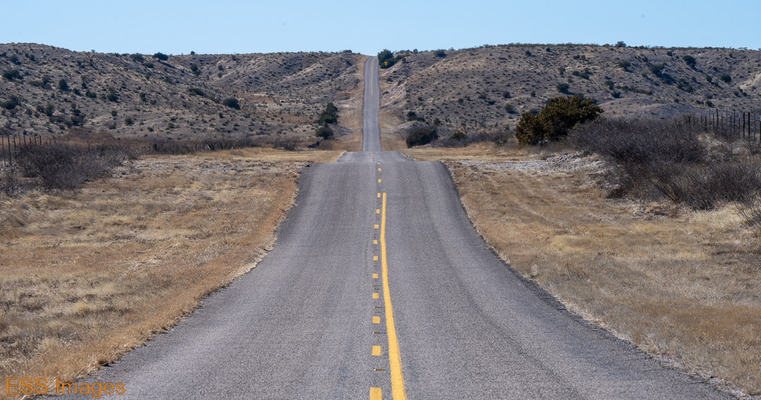 ESS_Images's tweet photo. On the way down Texas Highway 2810 between Marfa and Ruidosa. Rolling hills, ridges, low mountains.
#texas #bigbendcountry #ruidosatx
#marfatx
#igtexas
#nikon #nikonphotography
#nikonz7ii
#photography #photographer https://t.co/3QTzPVdLYL