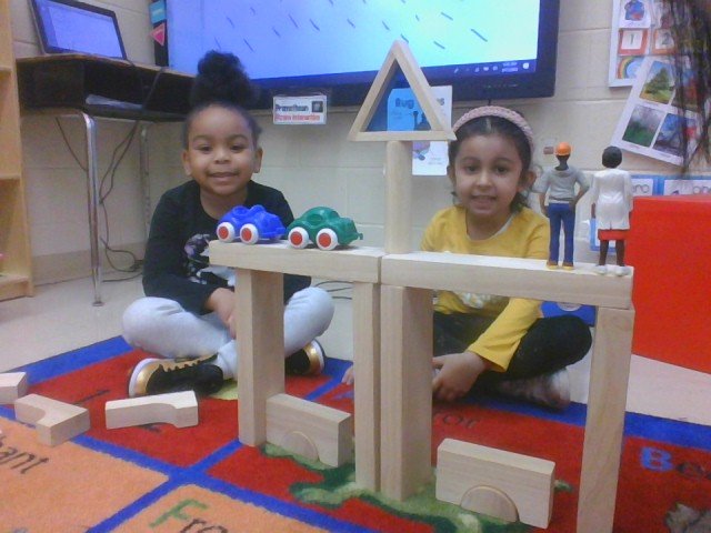 YDomadia's tweet photo. Building Study in full swing ! Rockets,Bridge, Tower with Bridge and custom built camera https://t.co/6cMfNHAf9u