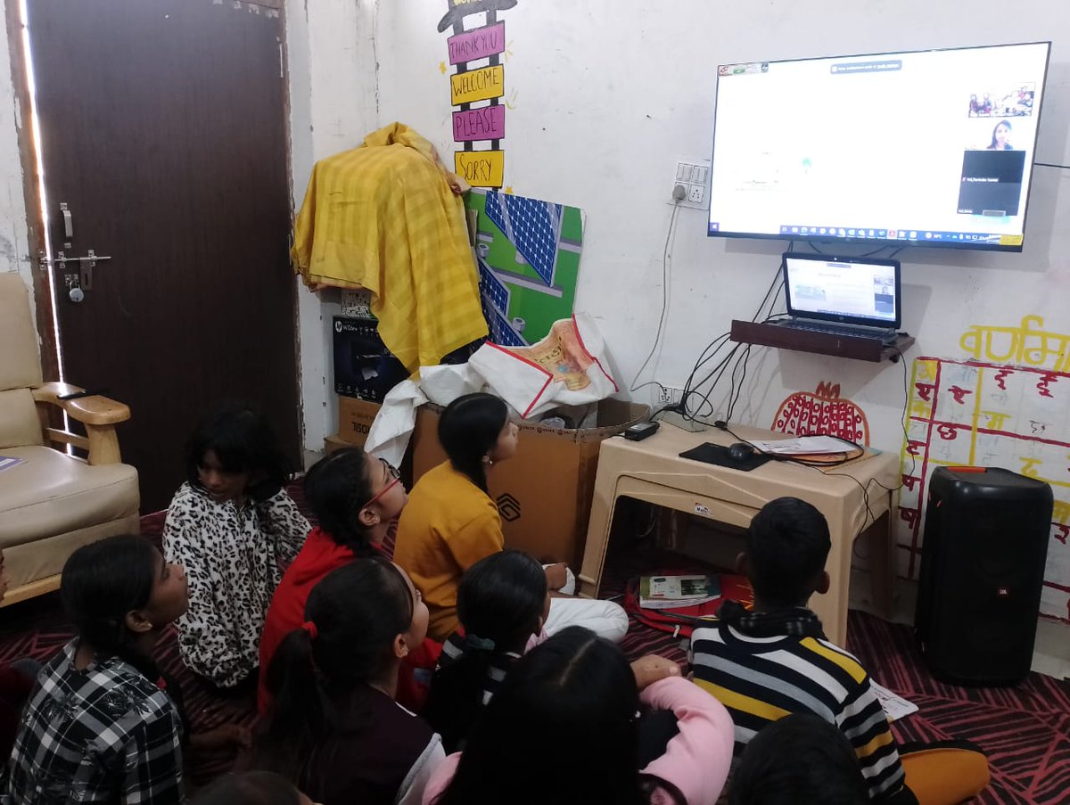 tarezameenngo's tweet image. Thanks to @connectfor for collaborating with us on a workshop about legal rights and remedies. 

Kudos to all the volunteers and beneficiaries who joined us to promote legal literacy and empower the next generation. #volunteering #connectfor #legalrights #NGO #communityservice