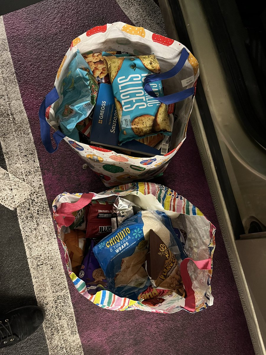 BekkySheppard's tweet image. @RishiSunak it comes to something when 2 bags of shopping from @IcelandFoods comes to nearly £70! No nappies, fresh meat, fruit veg either! Absolutely disgusting… sort it out! I work 40-50 hours a week and can barely afford basic needs!! #costofliving #poorgettingpoorer