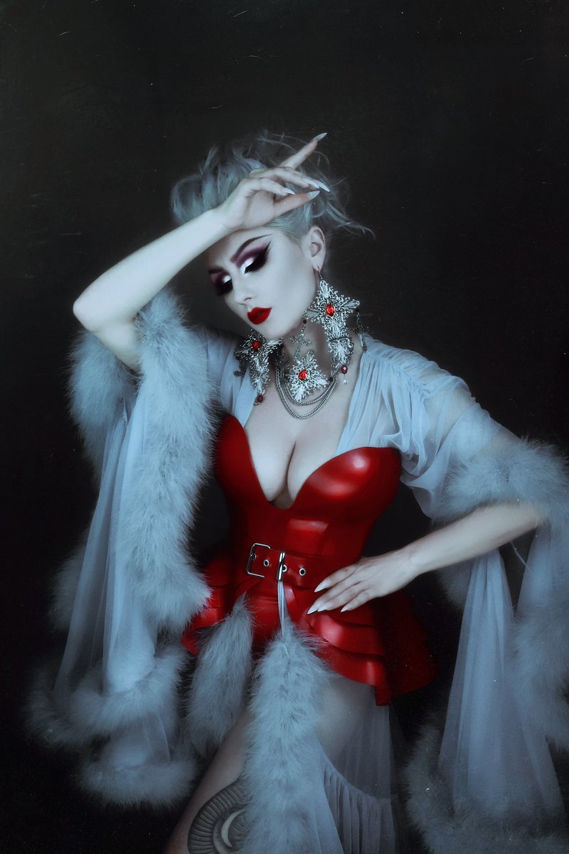 ♆ Acid Doll ♆ (@aciddollmodel) on Twitter photo Vamp 🩸
Wearing beautiful jewelries by @_equinoxart_
Latex <a href="/ladylucielatex/">Lady Lucie</a>
Lipstick Dracula <a href="/BM_Cosmetics/">Black Moon Cosmetics 🌙🦇</a>
Eyes makeup & eyeliner <a href="/KVDBeauty/">KVD BEAUTY</a>
Self portrait - makeup/styling/editing by me. Vamp 🩸
Wearing beautiful jewelries by @_equinoxart_
Latex <a href="/ladylucielatex/">Lady Lucie</a>
Lipstick Dracula <a href="/BM_Cosmetics/">Black Moon Cosmetics 🌙🦇</a>
Eyes makeup & eyeliner <a href="/KVDBeauty/">KVD BEAUTY</a>
Self portrait - makeup/styling/editing by me.