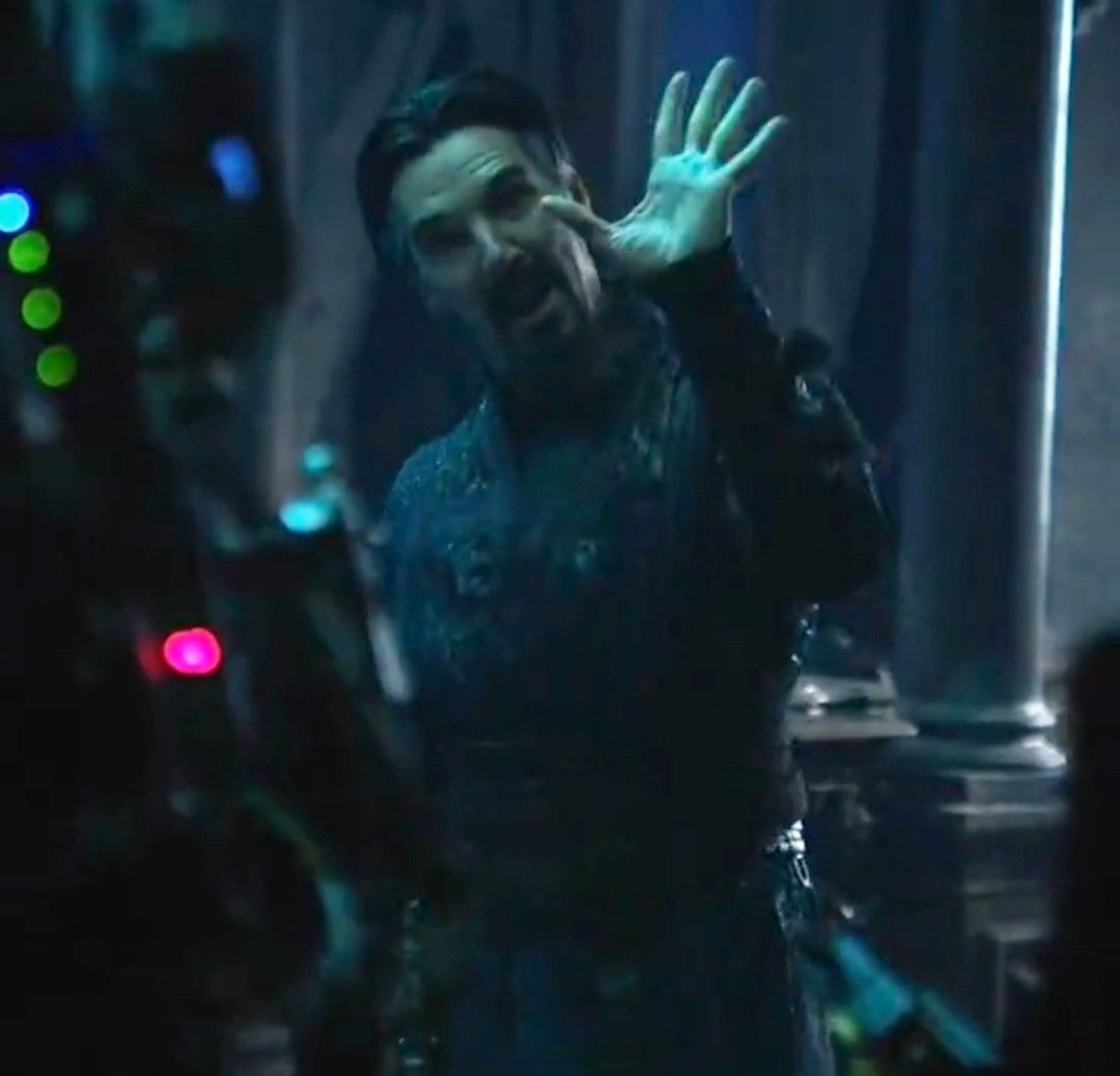 sinister                         benedict 
strange                        cumberbatch 

#MultiverseOfMadness