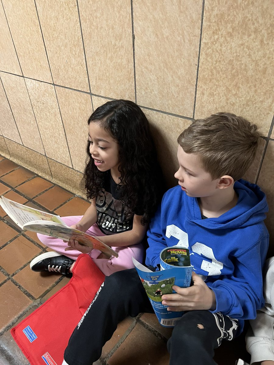 Ms_Carbain's tweet photo. Our second grade learners got together with learners from @DrinkwatersTeam to buddy read! Each learner got to pick a book they wanted to share. #MineolaProud @Jfteach27 @Hampton_Street https://t.co/ypOFRqldJF