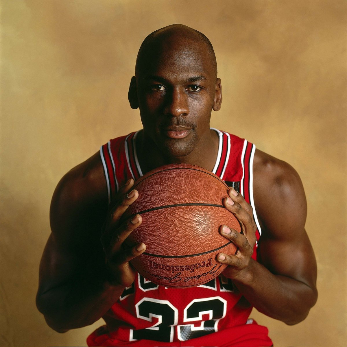 porquetendencia's tweet photo. "Michael Jordan":
Porque cumple 60 años https://t.co/Kmh6b5CWdJ