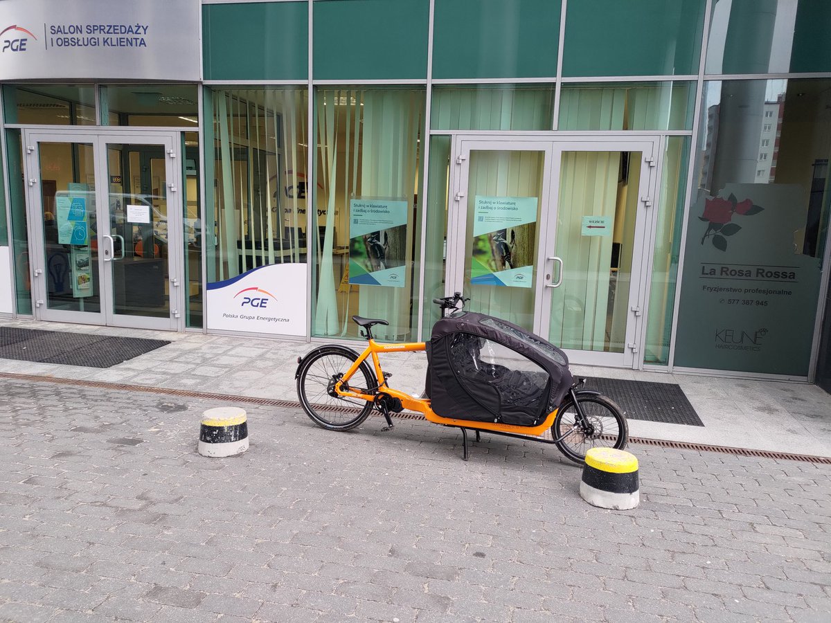 AleRower's tweet photo. Sprawy na mieście...
Czas zmarnowany na szukanie miejsca parkingowe: 0
#AleRower #rower #Lublin #LSM #rowercargo #cargobike #bullittcargobike #cargobikelifestyle https://t.co/EYYnTqGsiq