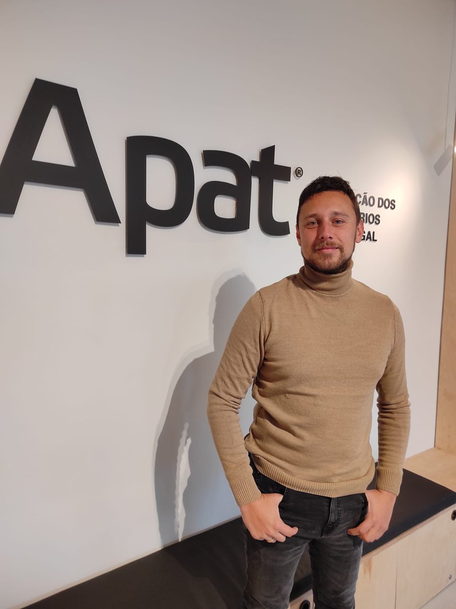 Apat_Forwarders's tweet photo. Bruno Falcão Cardoso, 36 anos, formado em Ciências da Comunicação pela Universidade Nova de Lisboa, trabalhou durante 7 anos na Revista Cargo, primeiro enquanto jornalista, e, mais tarde, desempenhando o cargo de diretor executivo. Abraça agora um novo desafio na Apat. https://t.co/WrujlFkQIR