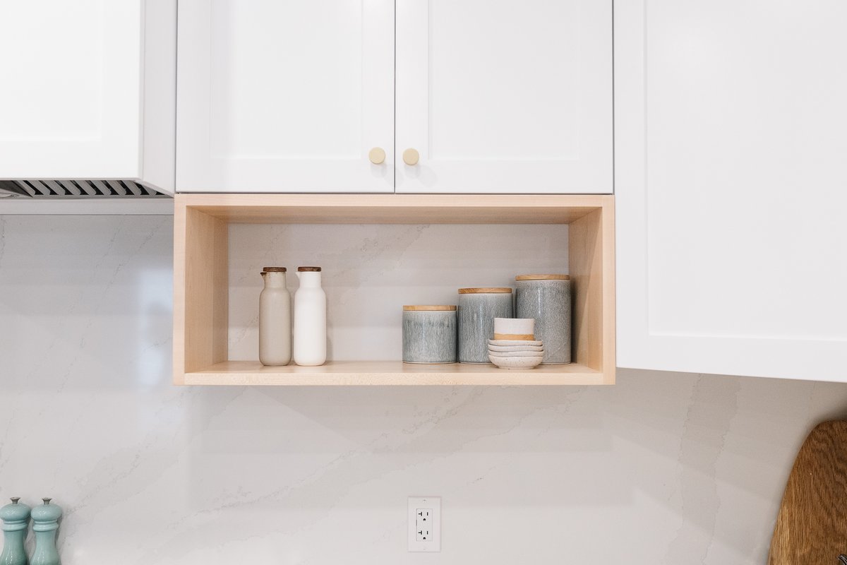 Click the save button for your next reno inspo!

📸 by @taniablakephotography

Design and build collab with a dream team including @maginterior.design + @onyxdesignbuild

#KitchenDesignInpso #KitchenDesignTrends #QuartzBacksplash #TileInspired #Wood #ShelvingIdeas #BacksplashInsp