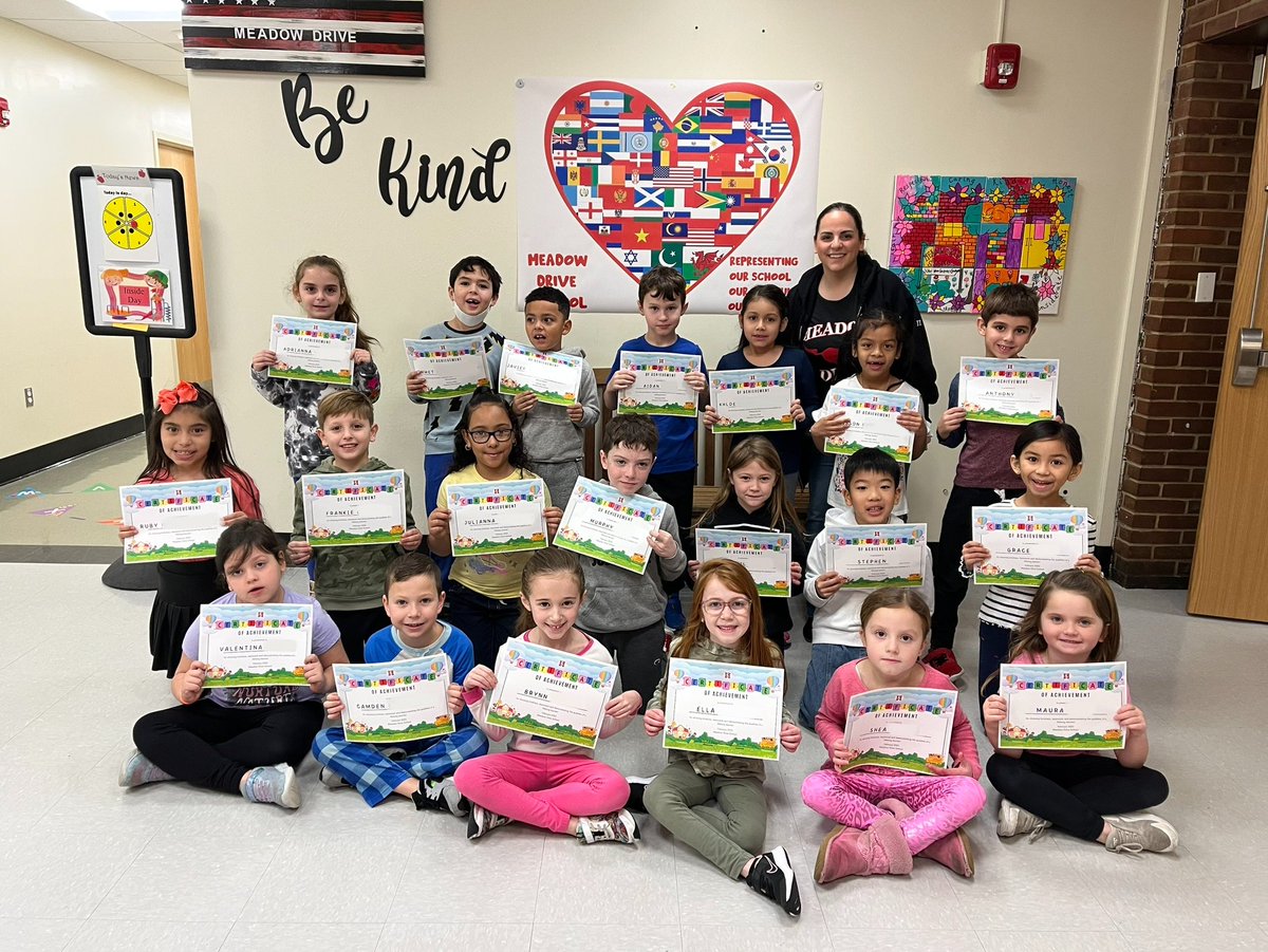 MeadowDriveElem's tweet photo. Congratulations to our first group of learners recognized for their Meadow Mindsets! These leaders have displayed kindness, teamwork, and the characteristics of lifelong learners!  Keep up the great work! https://t.co/seZv0FrQGq