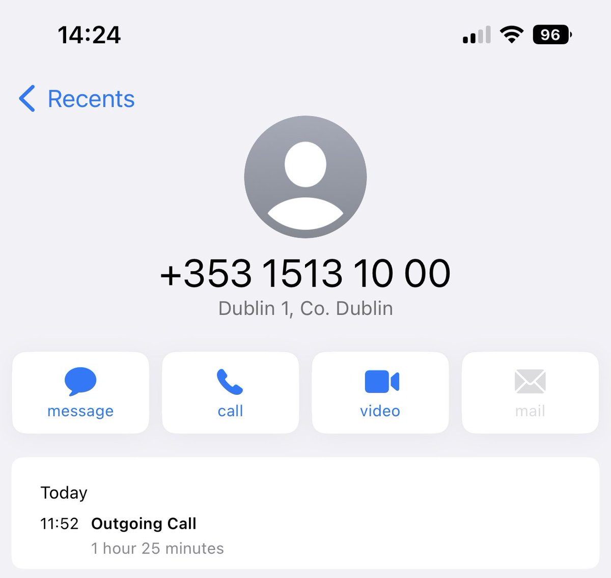 LoyanneC's tweet photo. 1 hour and 25 minutes, transfers from several attendants, repeating bank details, frustration and much more crying to try to solve a problem with @AskKBCIreland https://t.co/qoJ0XmAutV